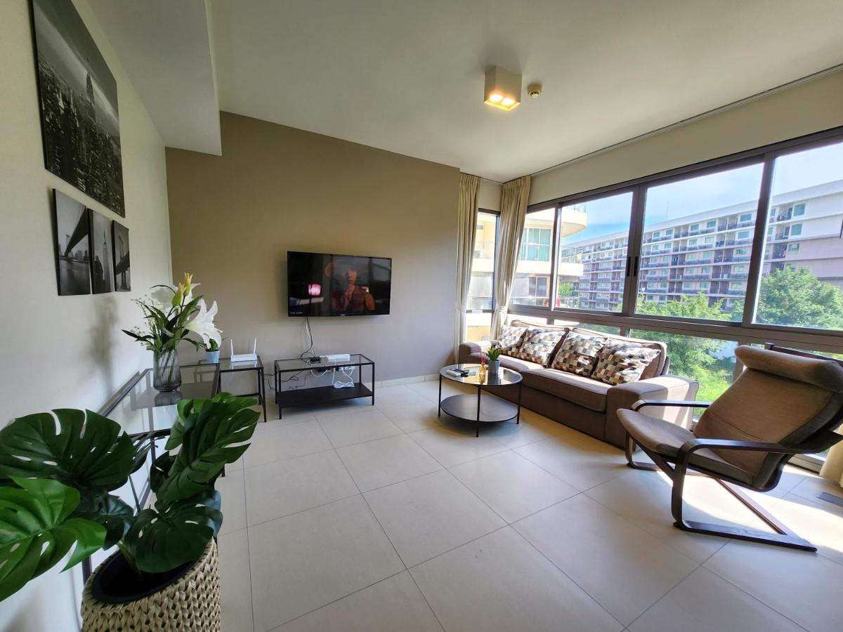 Unixx Oasis : Grandeur 2Br Suite Pattaya Exterior photo